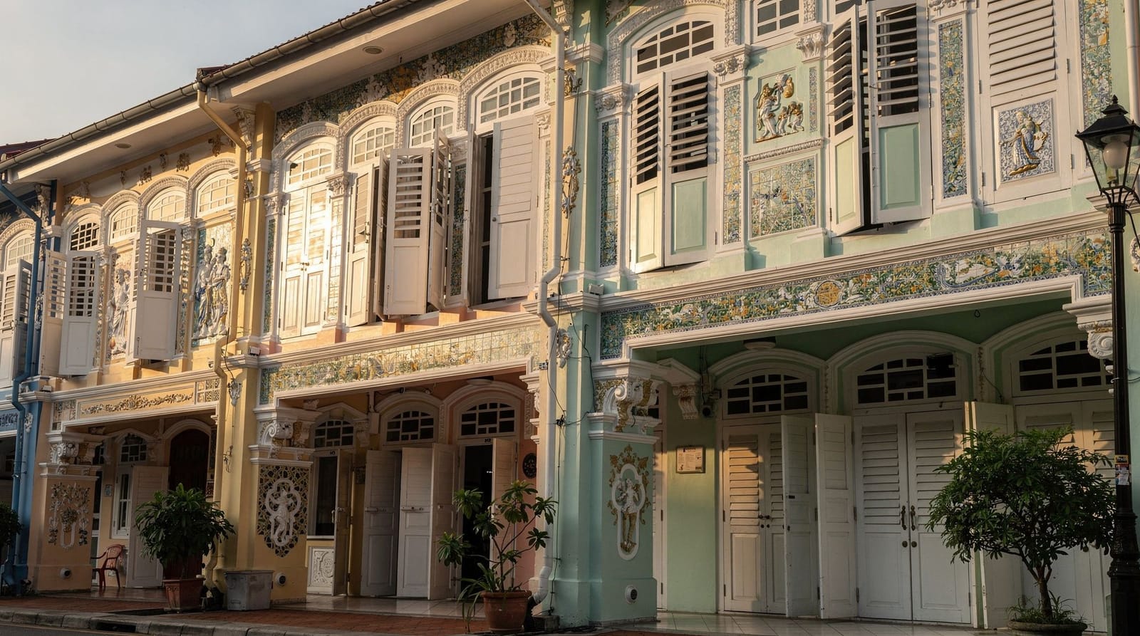 Katong et Joo Chiat : la balade peranakan qui prend toute la matinée — Une balade matinale à travers Katong et Joo Chiat : shophouses peranakan, laksa 