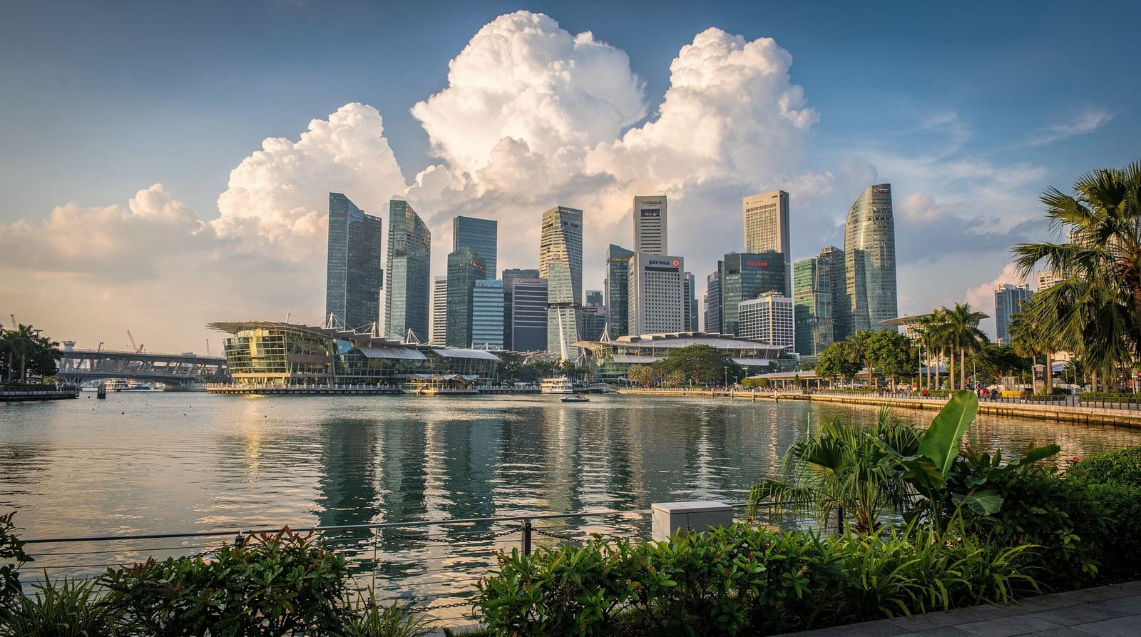Voyager à Singapour en saison de mousson : conseils pratiques pour des séjours résistants à la pluie — Singapour a deux moussons et pas de vraie saison sèche. Voici comment planifier 