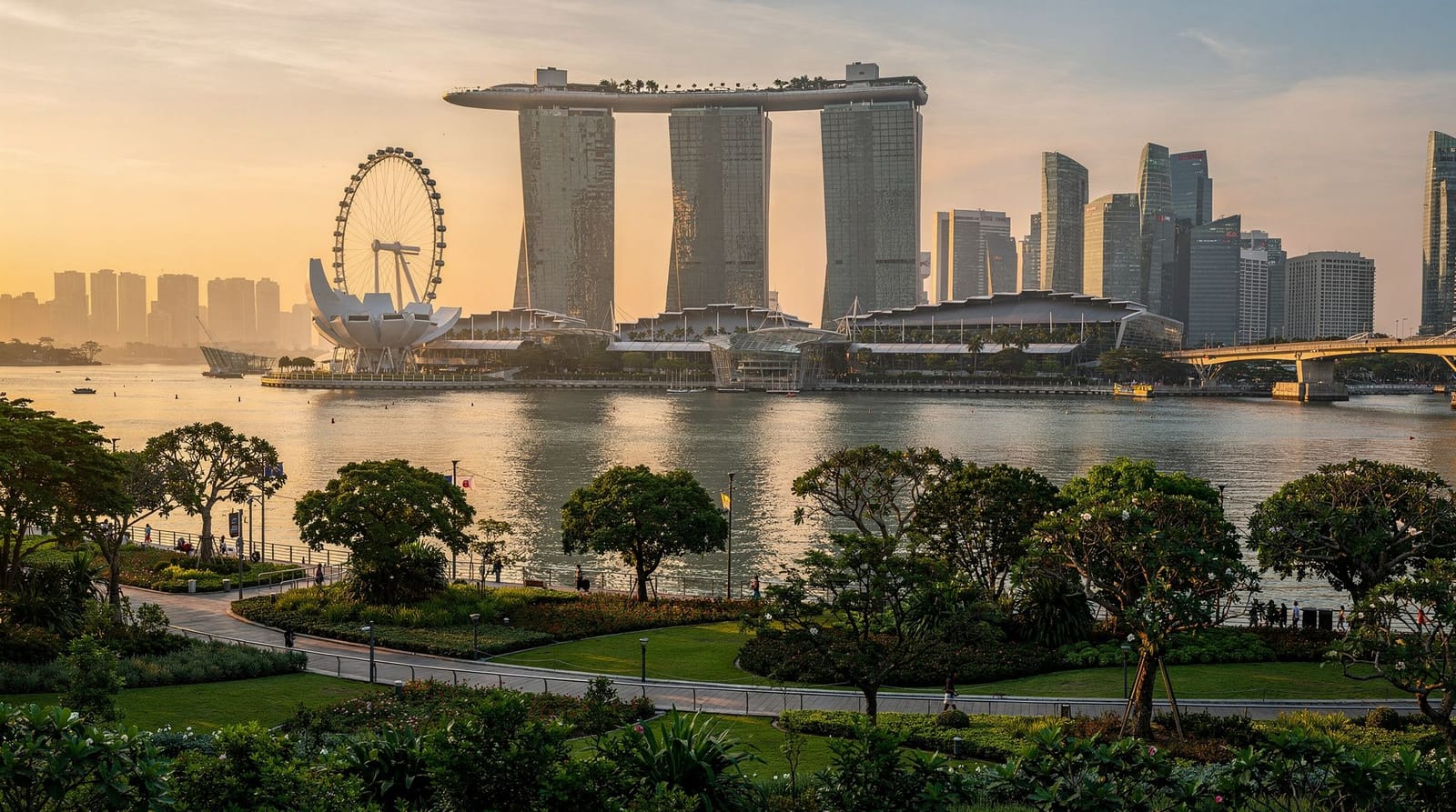 Un week-end à Sentosa : que faire, que laisser de côté, et ce que cela coûte vraiment — Deux jours à Sentosa : Universal Studios, plages, téléphérique, Wings of Time, e