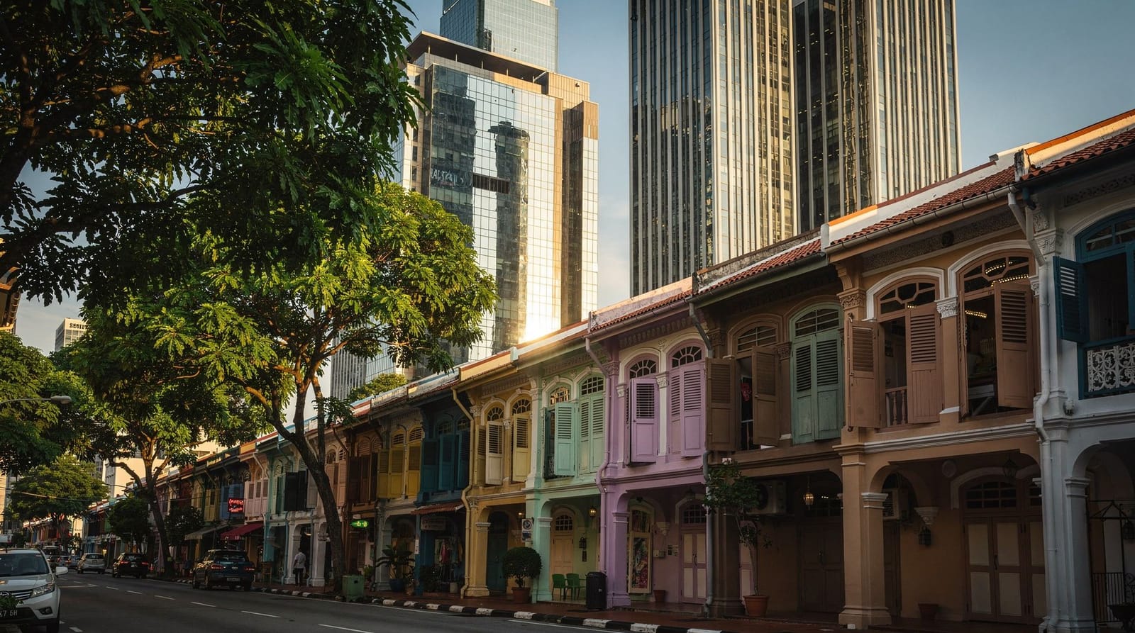 Singapurs F1-Nachtrennen: ehrlicher Leitfaden zu Tickets, Logistik und ob es sich lohnt