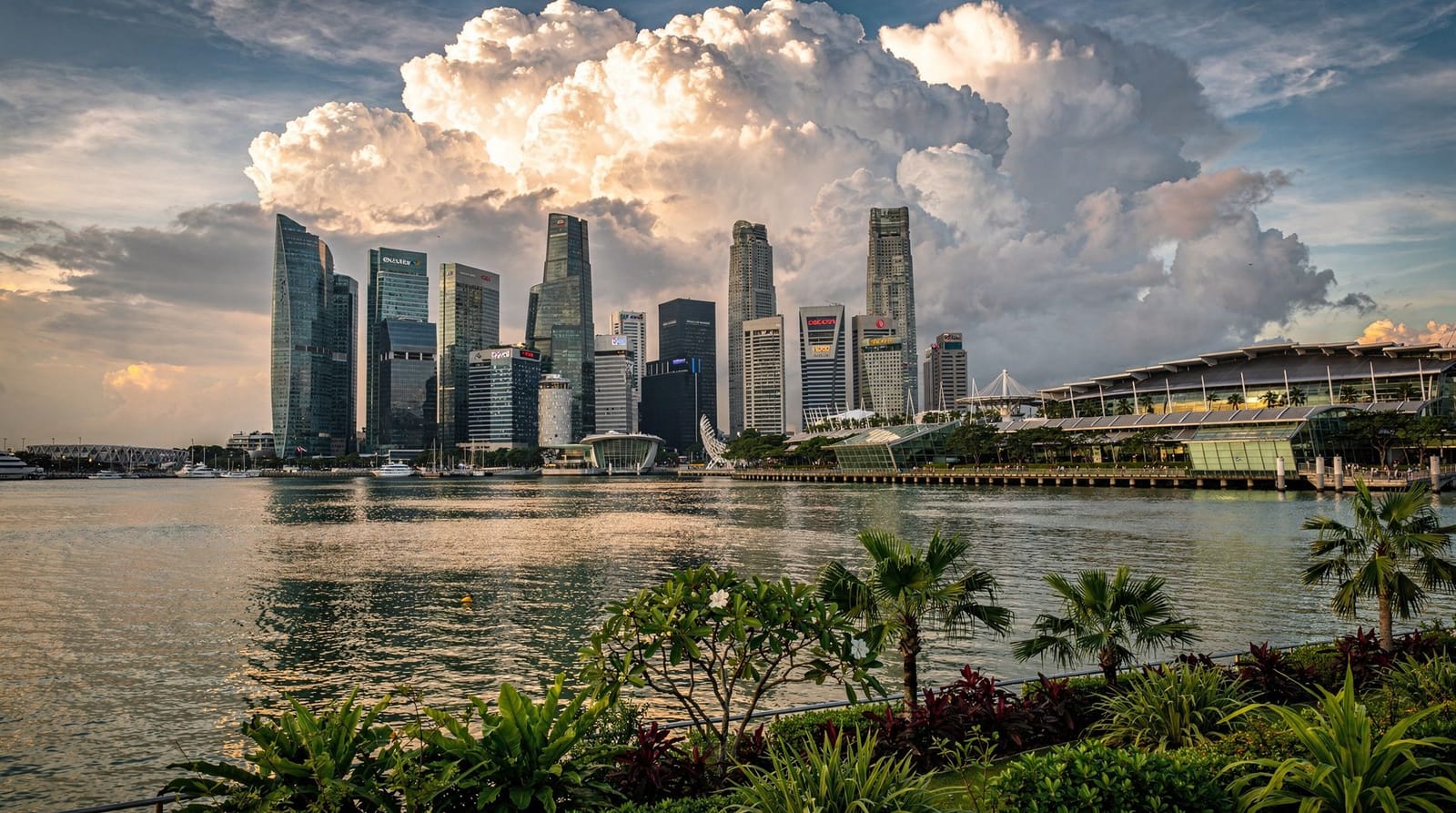 Singapurs Wetter Monat für Monat: Regen, Hitze und was Sie erwartet